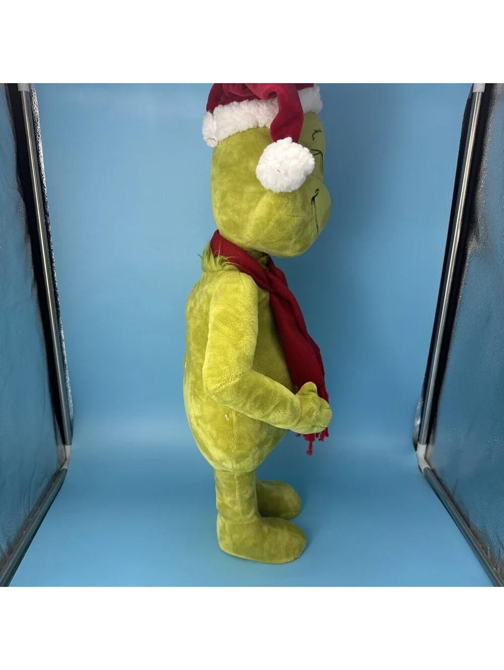 Dr. Seuss The Grinch Plush Christmas Greeter w/Beating Heart 22